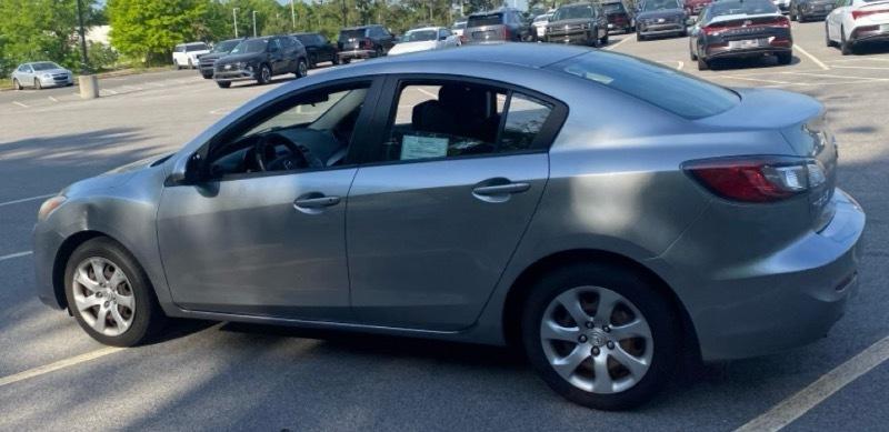 Mazda MAZDA3 i SV 4-Door 2013