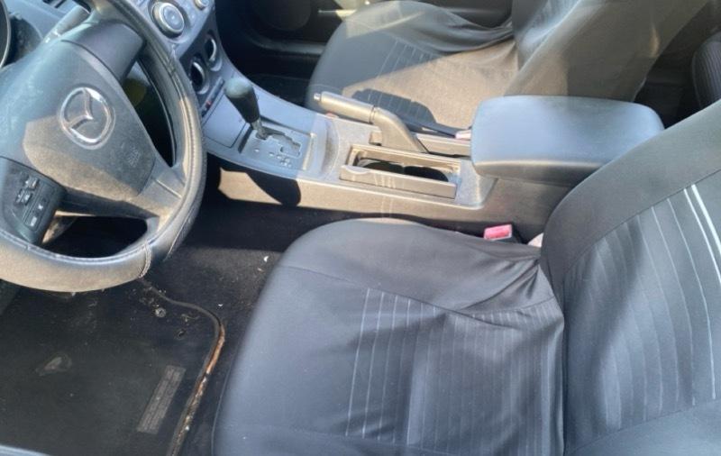 Mazda MAZDA3 i SV 4-Door 2013