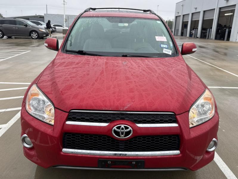 Toyota RAV4 Limited FWD 2011