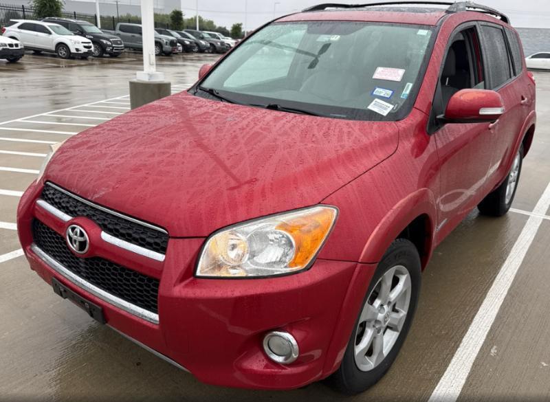 Toyota RAV4 Limited FWD 2011