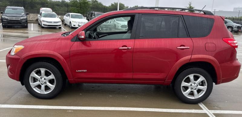 Toyota RAV4 Limited FWD 2011