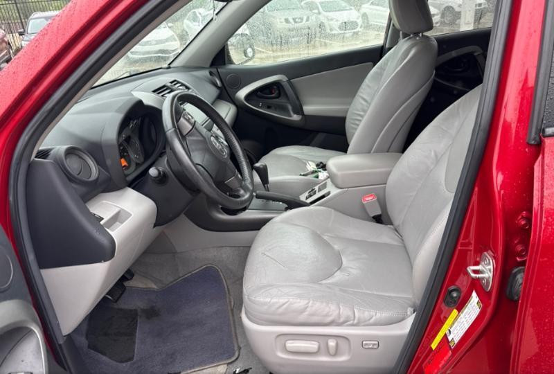 Toyota RAV4 Limited FWD 2011