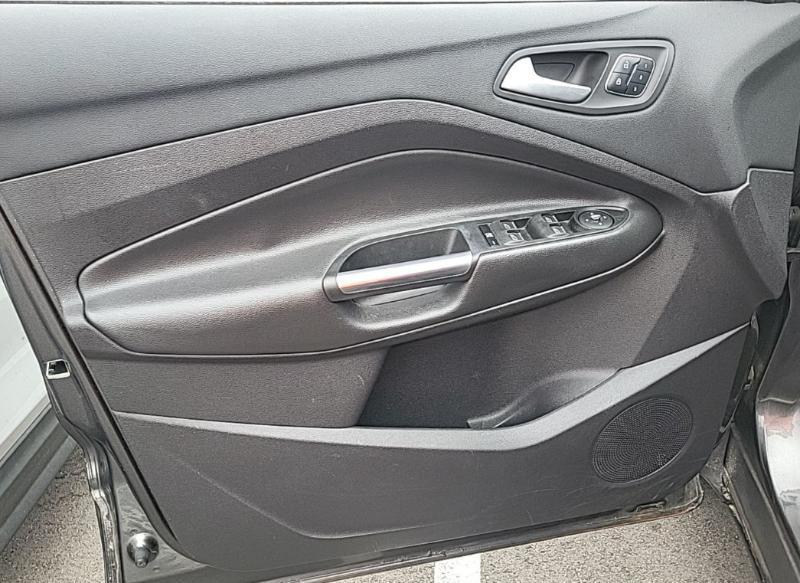 Ford Escape Titanium 4WD 2015