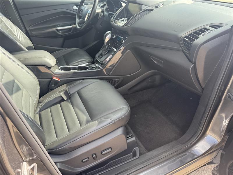 Ford Escape Titanium 4WD 2015