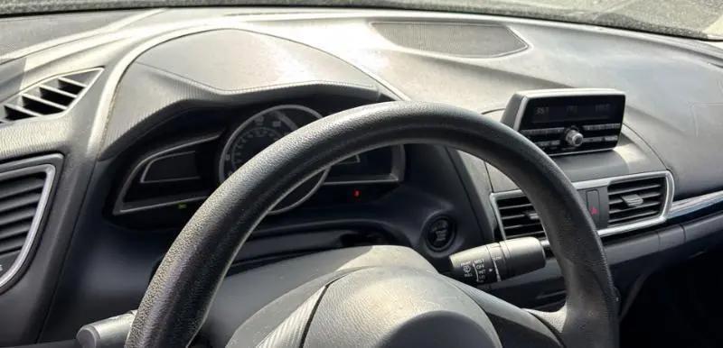 Mazda MAZDA3 i 2015