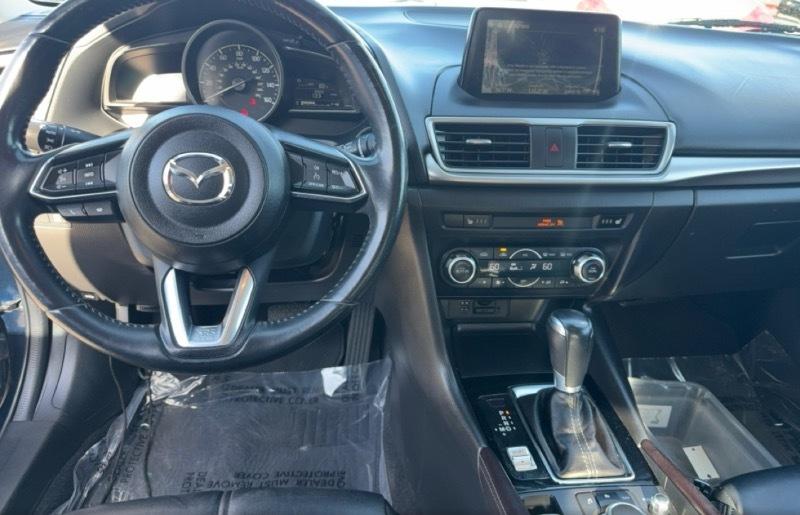 Mazda MAZDA3 Touring 4D Sedan 2017