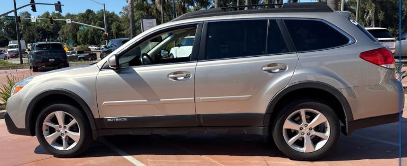 Subaru Outback 2.5i Limited 2014