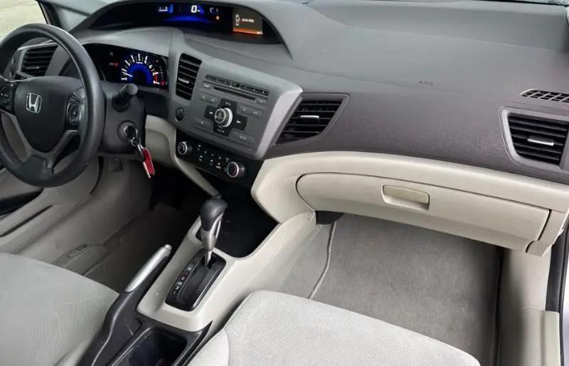 Honda Civic LX 2012