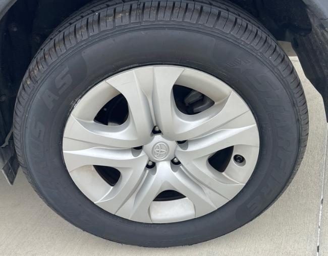 Toyota RAV4 LE 2015