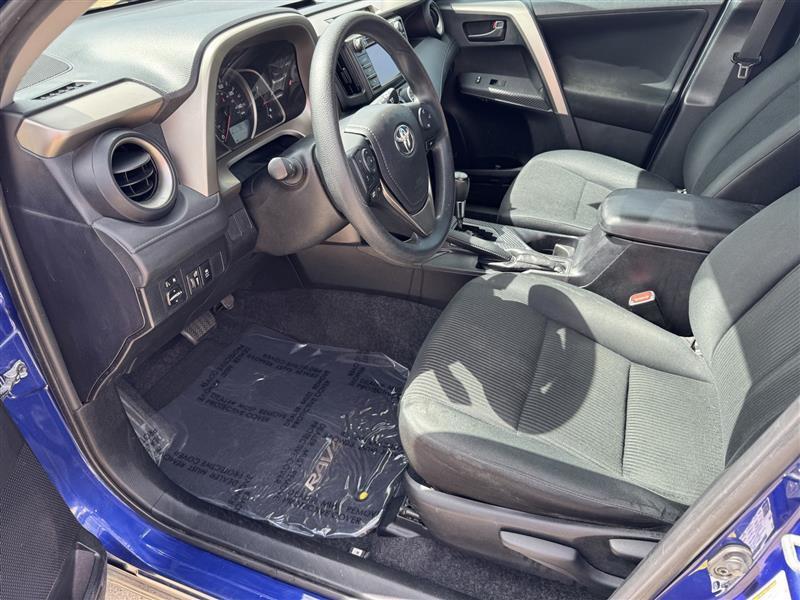 Toyota RAV4 LE 2015