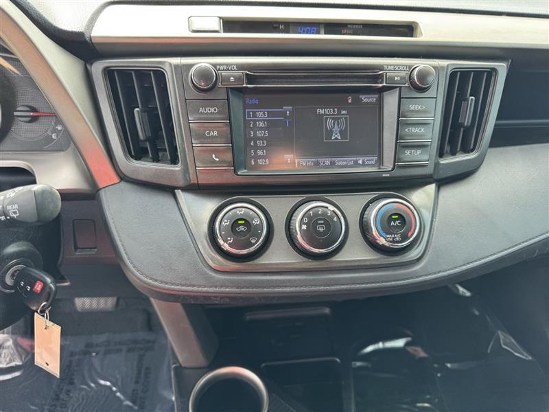 Toyota RAV4 LE 2015