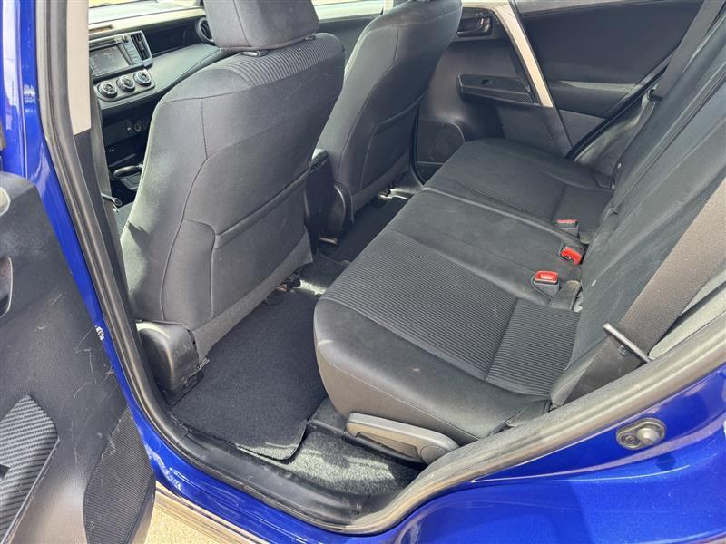 Toyota RAV4 LE 2015