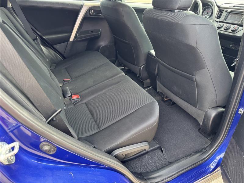 Toyota RAV4 LE 2015
