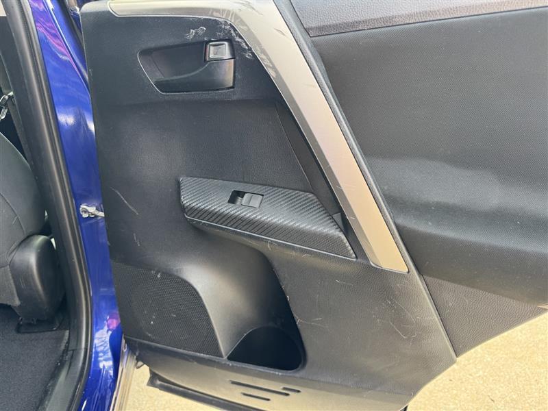 Toyota RAV4 LE 2015