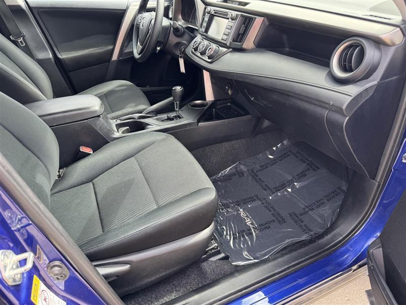 Toyota RAV4 LE 2015