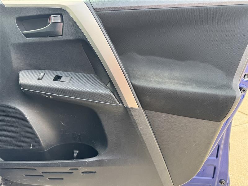 Toyota RAV4 LE 2015