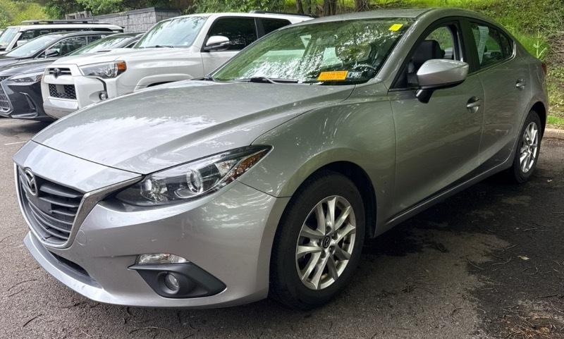 Mazda MAZDA3  2015