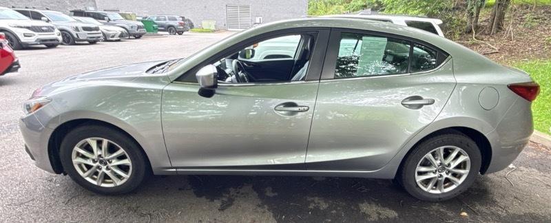 Mazda MAZDA3  2015