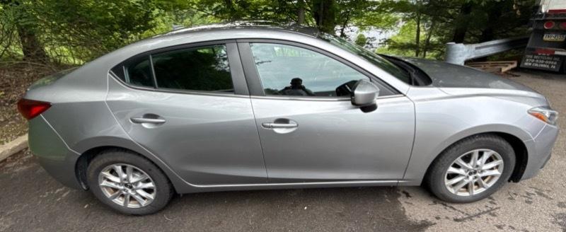 Mazda MAZDA3  2015