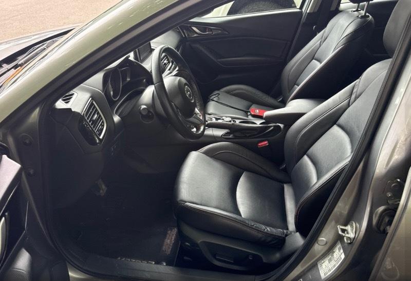 Mazda MAZDA3  2015