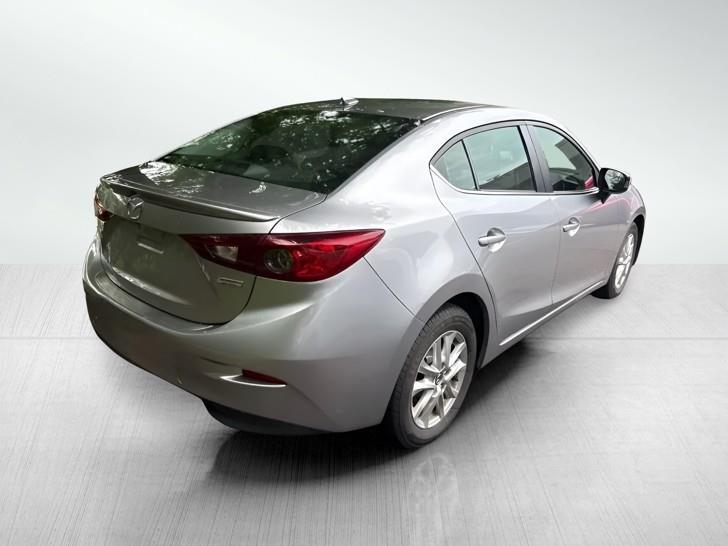 Mazda MAZDA3  2015