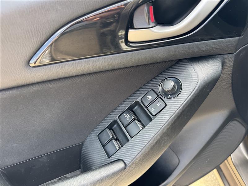 Mazda MAZDA3 i Sport 2016
