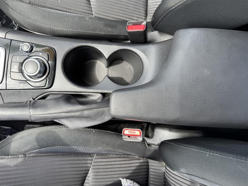 Mazda MAZDA3 i Sport 2016