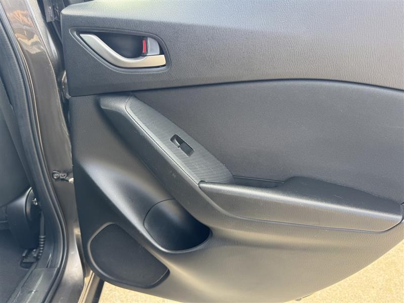 Mazda MAZDA3 i Sport 2016