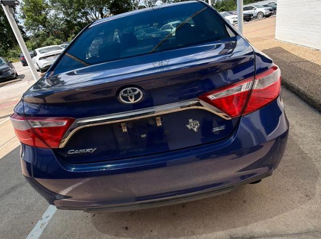 Toyota Camry SE 2015