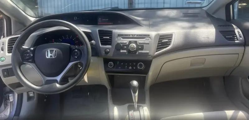Honda Civic LX 2012