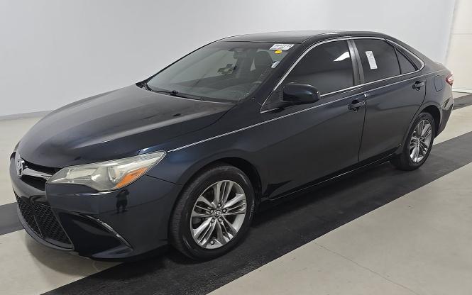 Toyota Camry SE 2016