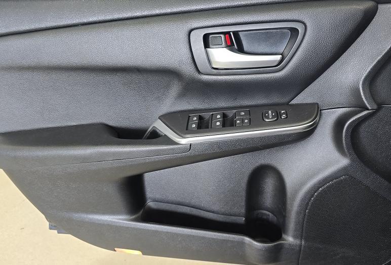 Toyota Camry SE 2016