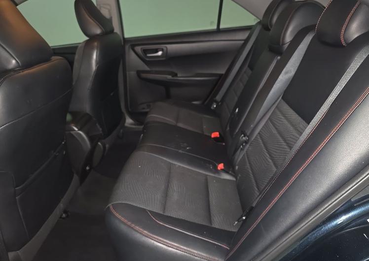 Toyota Camry SE 2016