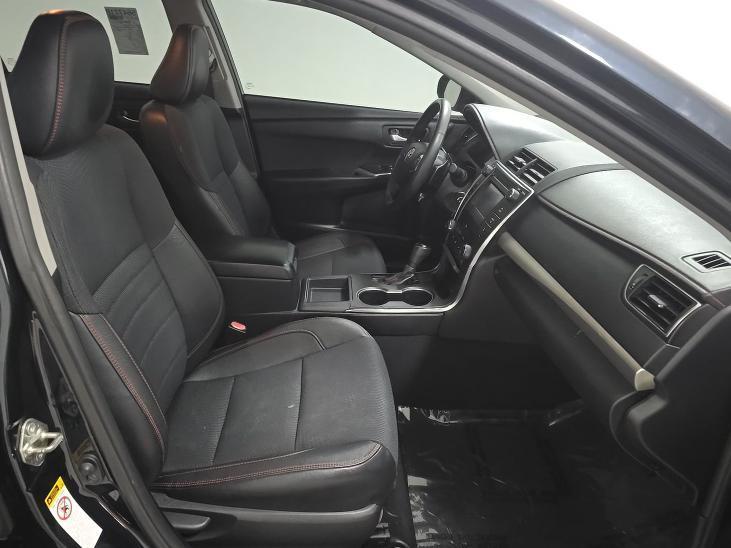 Toyota Camry SE 2016