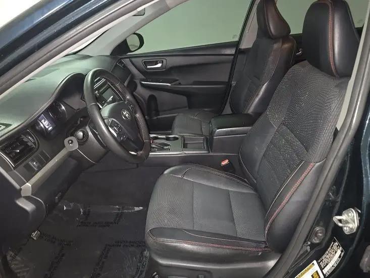 Toyota Camry SE 2016