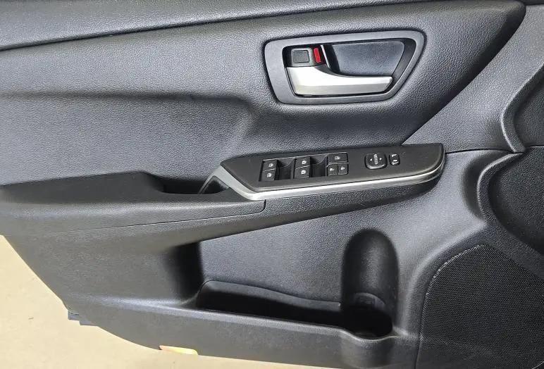 Toyota Camry SE 2016