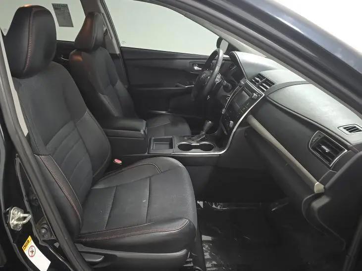 Toyota Camry SE 2016