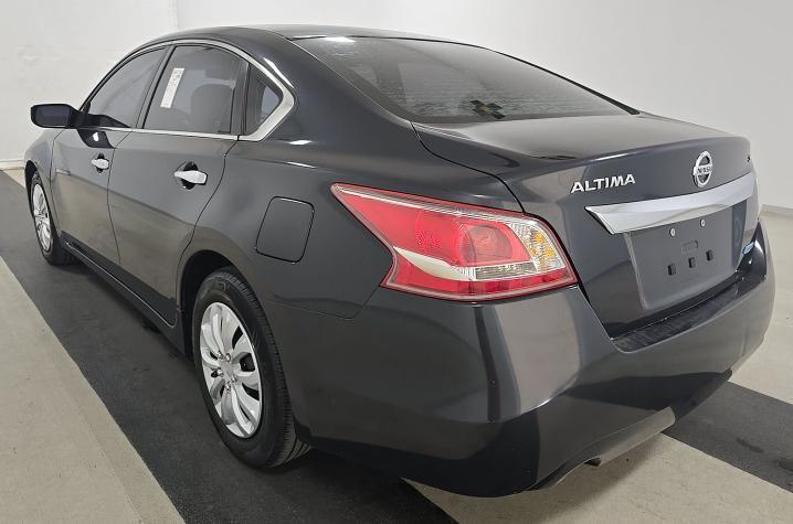 Nissan Altima 2.5 S 2013