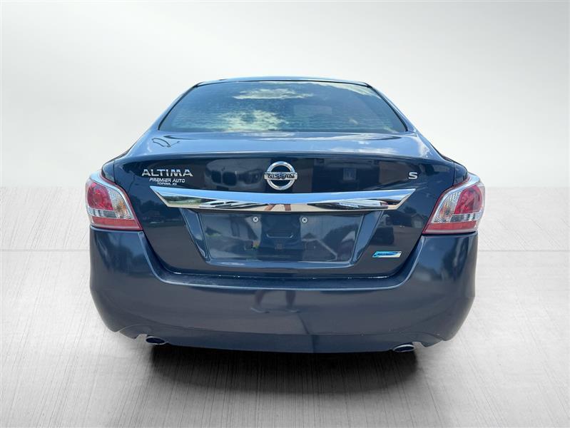Nissan Altima 2.5 S 2013