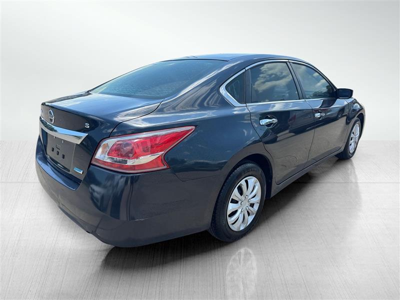 Nissan Altima 2.5 S 2013
