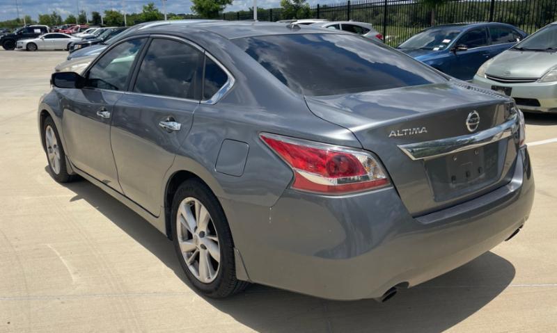 Nissan Altima 2.5 SV 2015