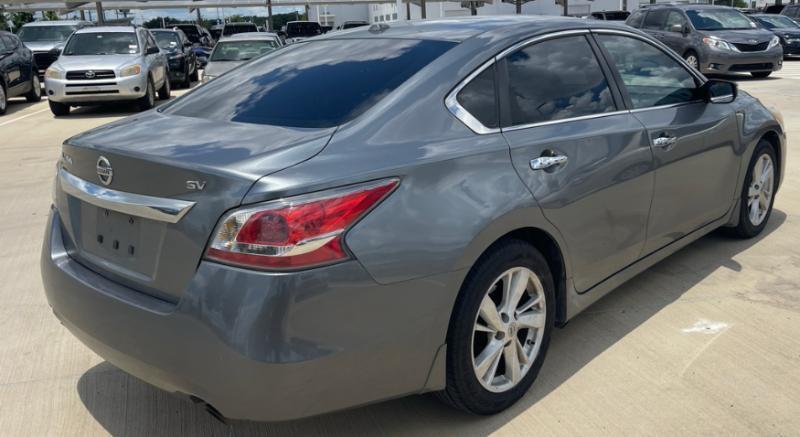Nissan Altima 2.5 SV 2015