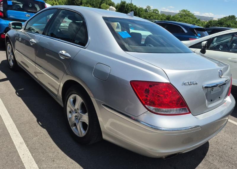 Acura RL 3.5RL with Navigation System 2005