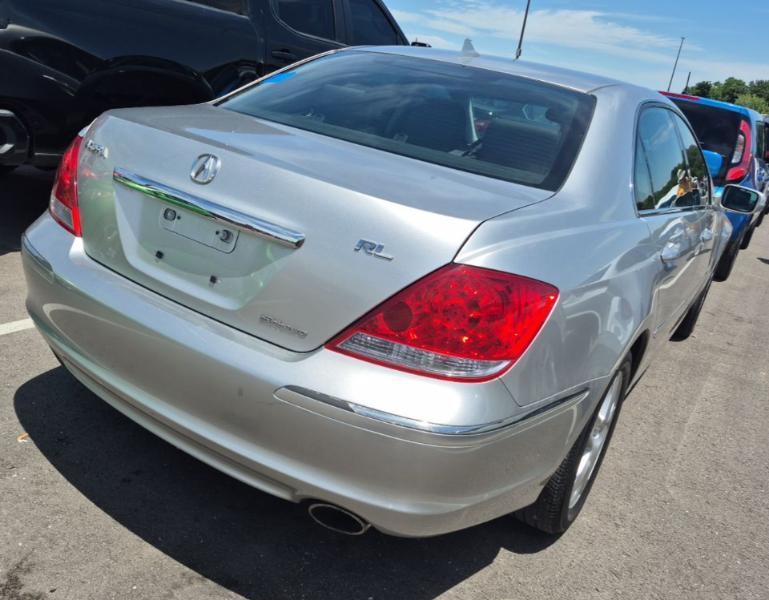 Acura RL 3.5RL with Navigation System 2005
