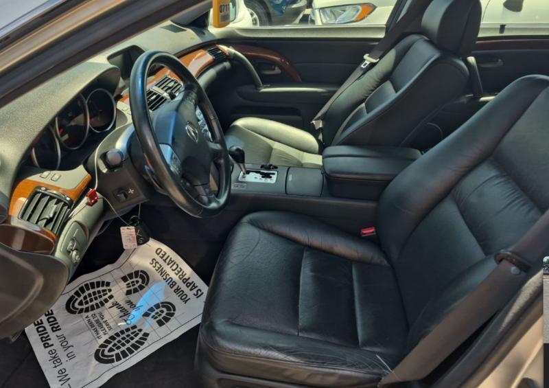 Acura RL 3.5RL with Navigation System 2005
