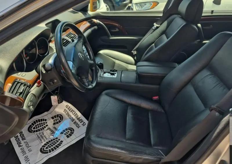 Acura RL 3.5RL with Navigation System 2005
