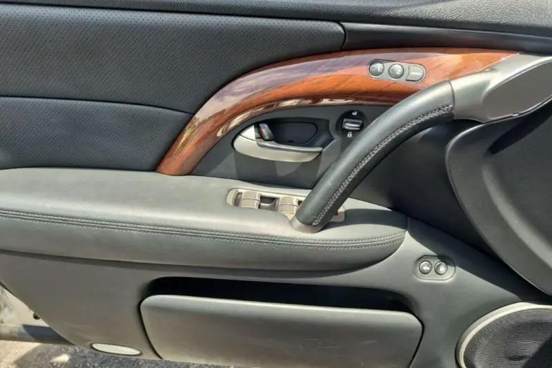 Acura RL 3.5RL with Navigation System 2005