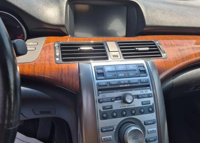 Acura RL 3.5RL with Navigation System 2005