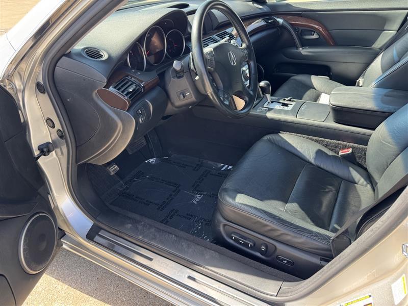 Acura RL 3.5RL with Navigation System 2005