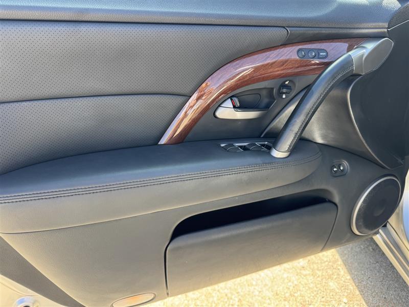 Acura RL 3.5RL with Navigation System 2005